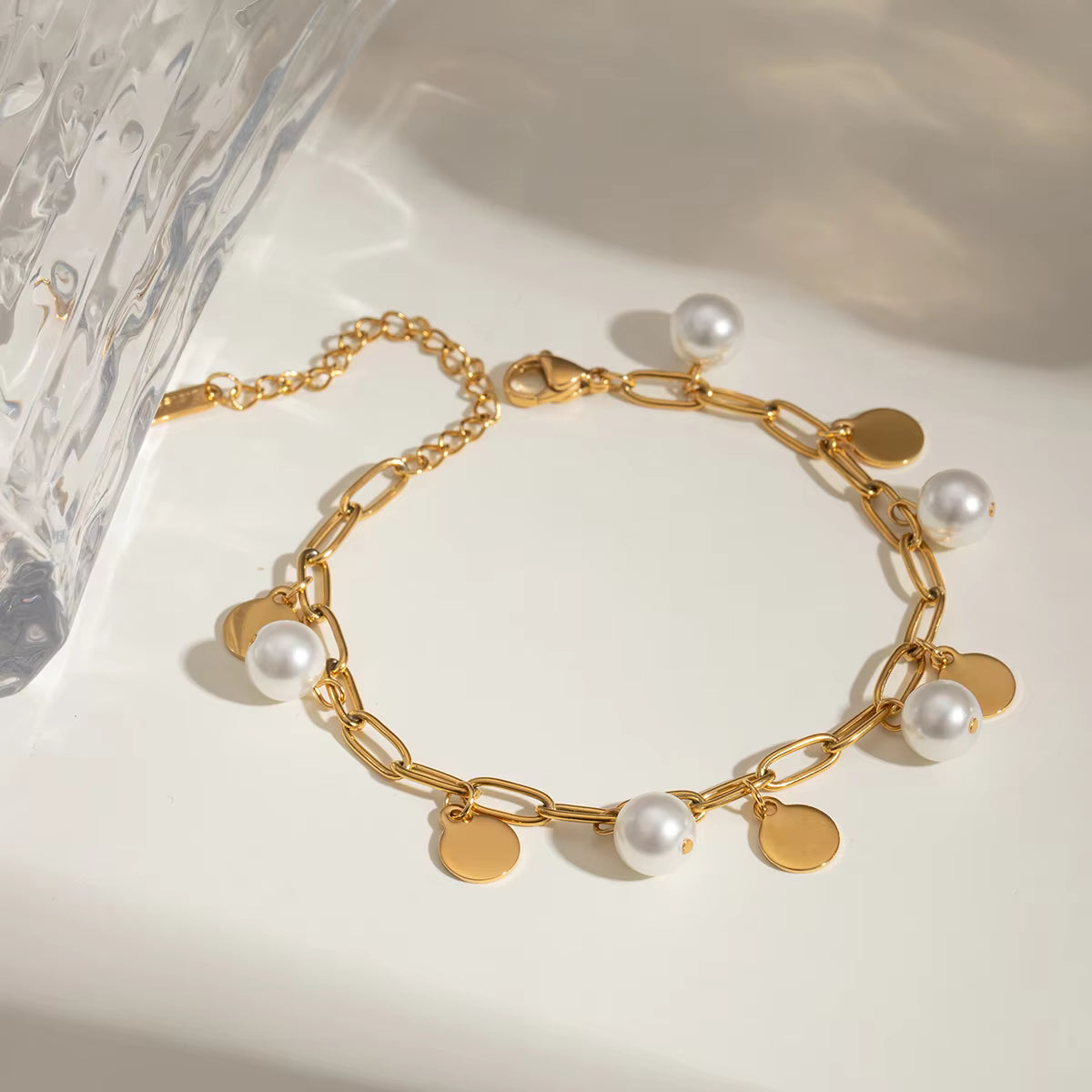 Goldern Glimmer - Link Bracelet With Pearls & Discs