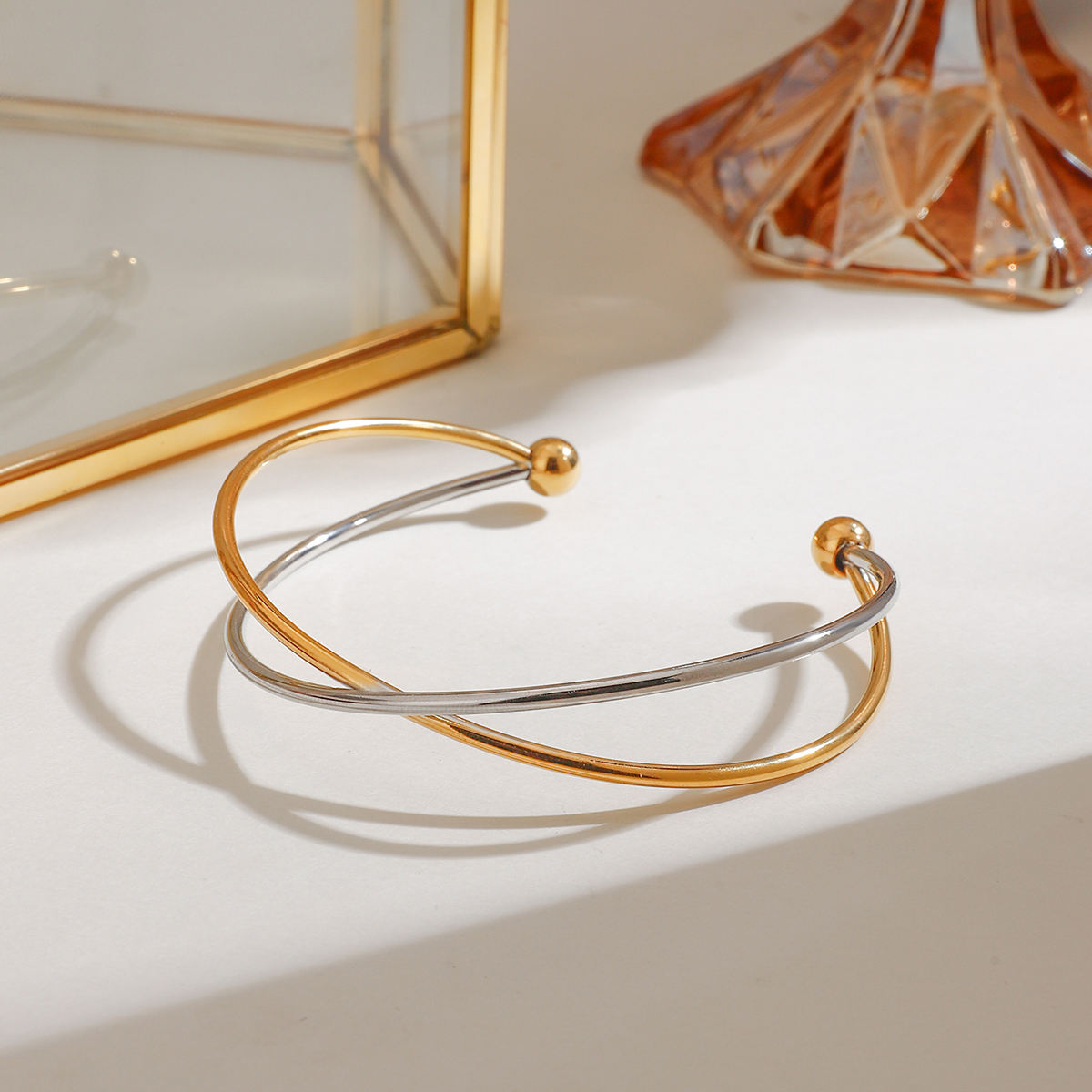 Dual Hue Simple Cross