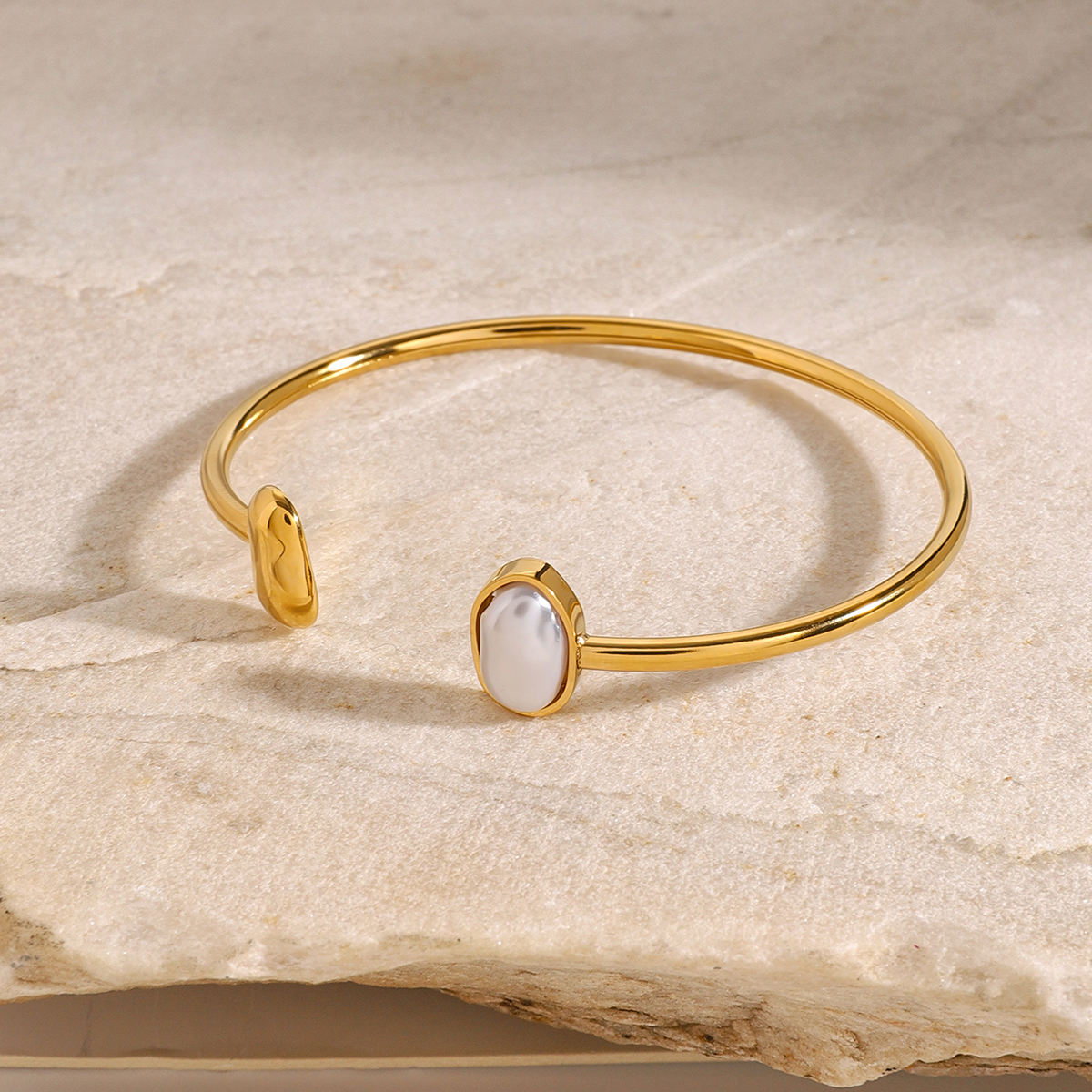 Elegant Pearl Spring Bangle
